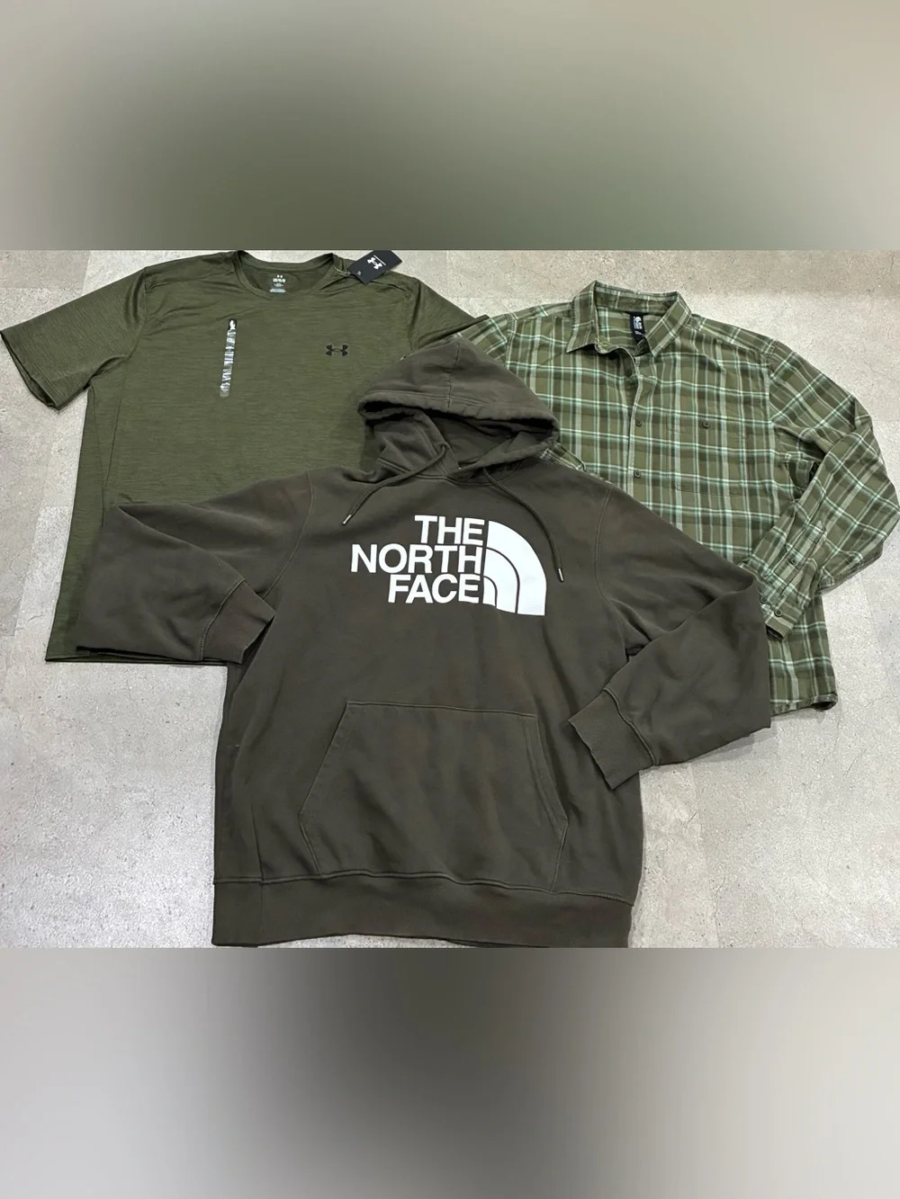 Mens NORTH FACE/UNDER ARMOUR/MOUNTAIN HARDWEAR Sweatshirt & Shirts, sz Large
